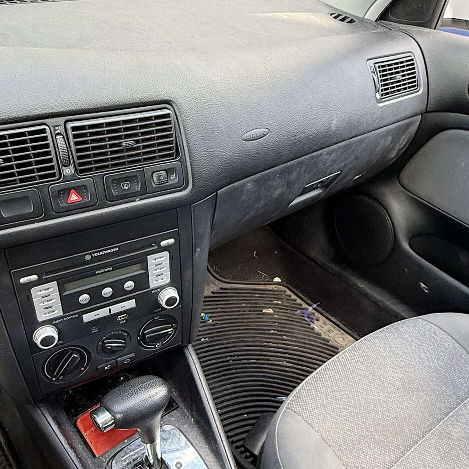 2010VolkswagenGolf City