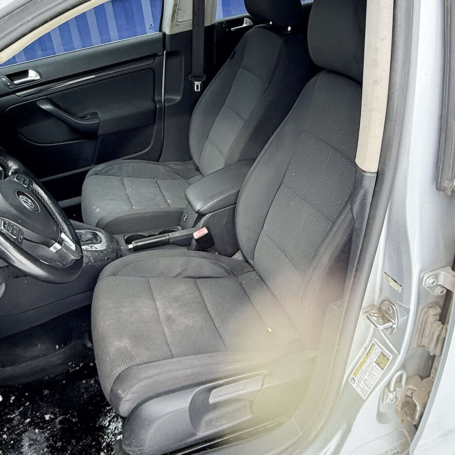 2010VolkswagenGolf Wagon