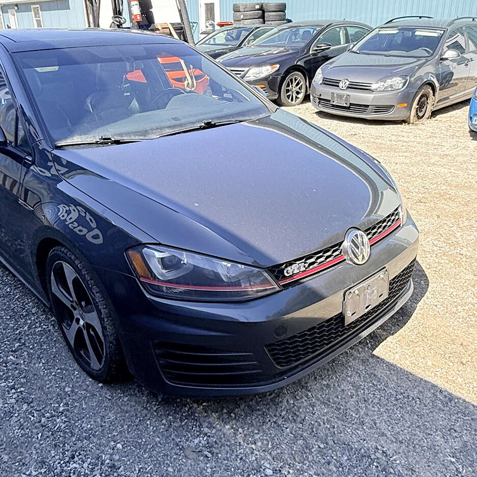 2016VolkswagenGTI