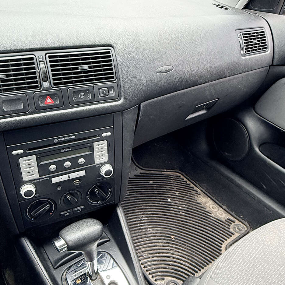2010VolkswagenGolf City